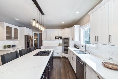 907 Rock Spring Rd, Naperville, IL 60565 photo 3