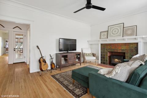 652 E 51st St #B, Chicago, IL 60615 photo 4