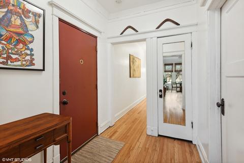 652 E 51st St #B, Chicago, IL 60615 photo 2
