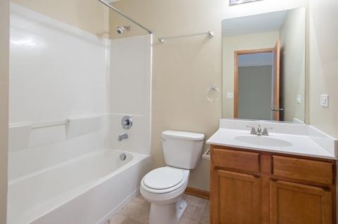 1053 Clover Dr, Minooka, IL 60447 photo 12