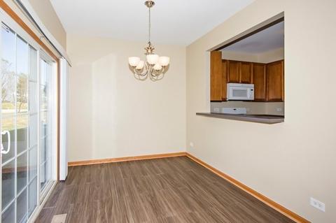 1053 Clover Dr, Minooka, IL 60447 photo 6