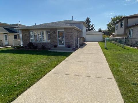 7909 W 80th St, Bridgeview, IL 60455 photo 2