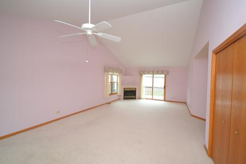 2307 Bluejay Trl, Elgin, IL 60123 photo 2