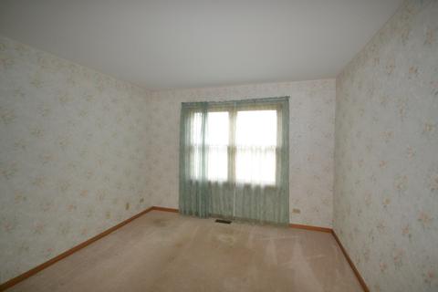 2307 Bluejay Trl, Elgin, IL 60123 photo 9