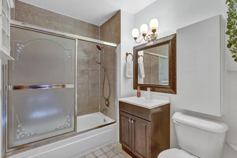 2404 Algonquin Rd #17, Rolling Meadows, IL 60008 photo 13