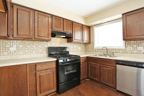 101 E Beech Dr, Schaumburg, IL 60193 photo 14
