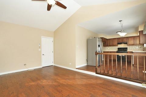 101 E Beech Dr, Schaumburg, IL 60193 photo 17