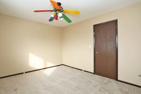 101 E Beech Dr, Schaumburg, IL 60193 photo 21