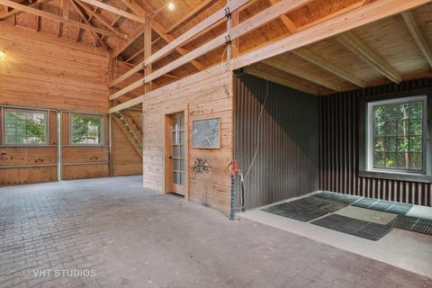 33 W801 Mare Barn Ln, Wayne, IL 60184 photo 18