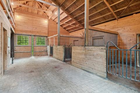 33 W801 Mare Barn Ln, Wayne, IL 60184 photo 17
