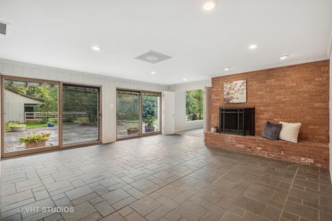 33 W801 Mare Barn Ln, Wayne, IL 60184 photo 5