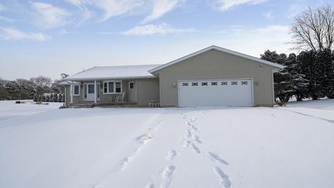 108 Miller Ct, Davis, IL 61019 photo 2