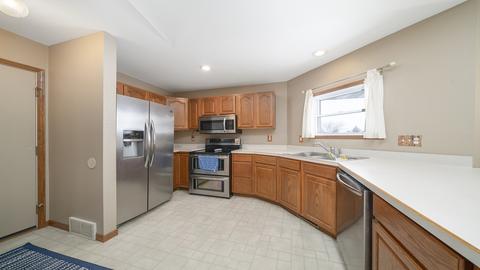 108 Miller Ct, Davis, IL 61019 photo 5