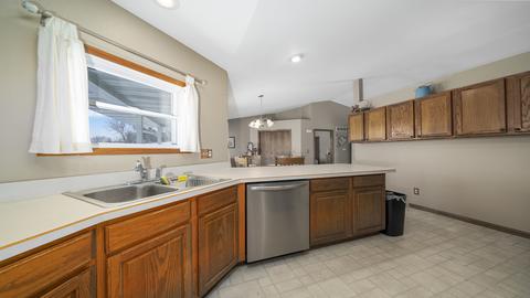 108 Miller Ct, Davis, IL 61019 photo 6