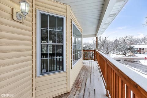 3 Meadow Ln, Oakwood Hills, IL 60013 photo 2