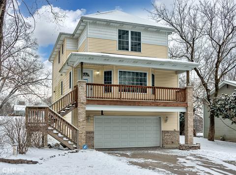 3 Meadow Ln, Oakwood Hills, IL 60013 photo 1