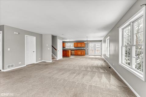 3 Meadow Ln, Oakwood Hills, IL 60013 photo 6