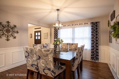 625 Gaslight Dr, Algonquin, IL 60102 photo 2