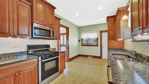 3130 Clinton Ave, Berwyn, IL 60402 photo 11