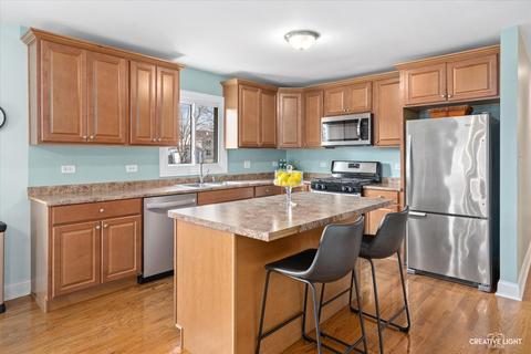 1060 Trask St, Aurora, IL 60505 photo 9