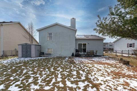 208 Carriage Hills Rd, Normal, IL 61761 photo 4