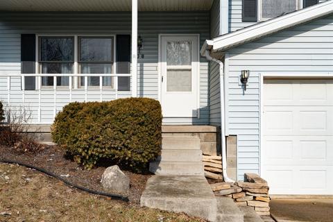 208 Carriage Hills Rd, Normal, IL 61761 photo 3