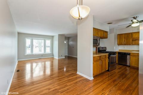 4 Curtmar Ct, Montgomery, IL 60538 photo 9