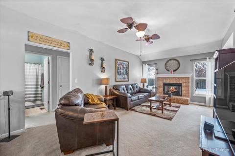 607 Cartwright Trl, Mchenry, IL 60050 photo 13