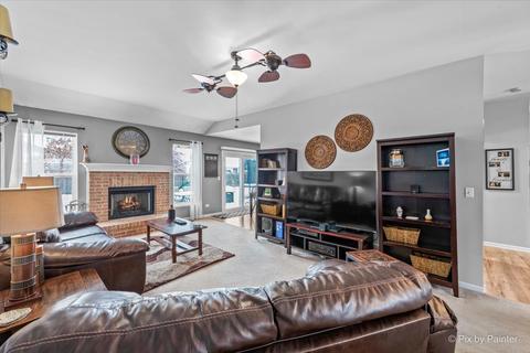 607 Cartwright Trl, Mchenry, IL 60050 photo 12