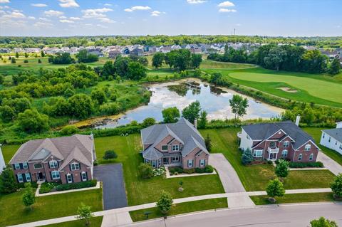 3587 Tournament Dr, Elgin, IL 60124