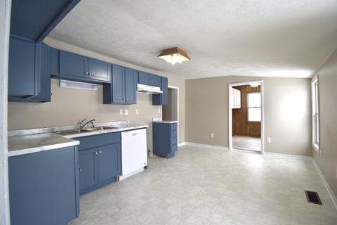 210 E Hamilton St, Odell, IL 60460 photo 12