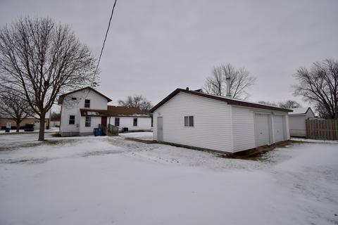 210 E Hamilton St, Odell, IL 60460 photo 3