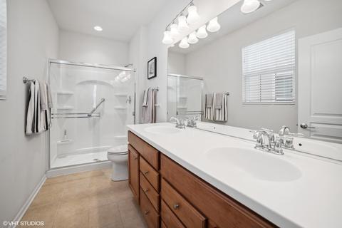 2806 Edgewater Dr, Elgin, IL 60124 photo 10