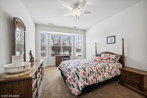 2806 Edgewater Dr, Elgin, IL 60124 photo 8