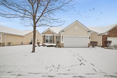 2806 Edgewater Dr, Elgin, IL 60124 photo 2