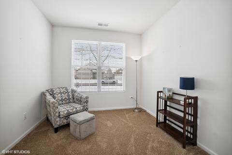 2806 Edgewater Dr, Elgin, IL 60124 photo 11