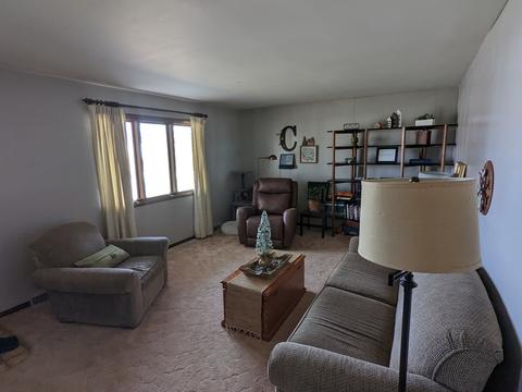 709 E Ash St, Watseka, IL 60970 photo 8