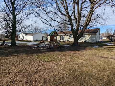 709 E Ash St, Watseka, IL 60970 photo 6