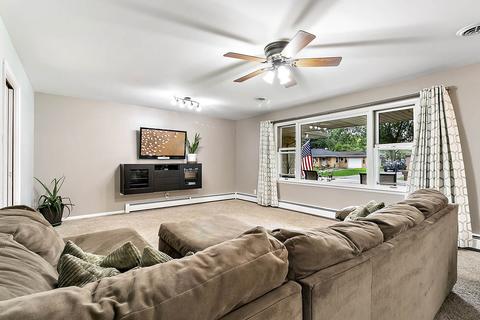 633 Meadow Ln, Beecher, IL 60401 photo 3
