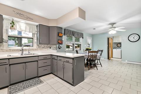633 Meadow Ln, Beecher, IL 60401 photo 5