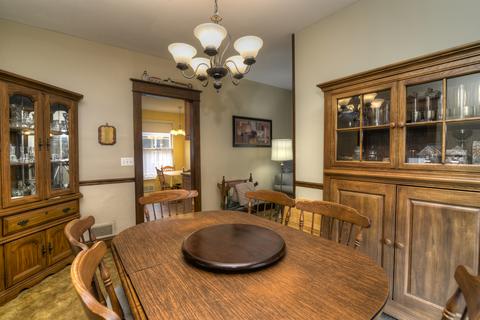 564 N Spring St, Elgin, IL 60120 photo 8