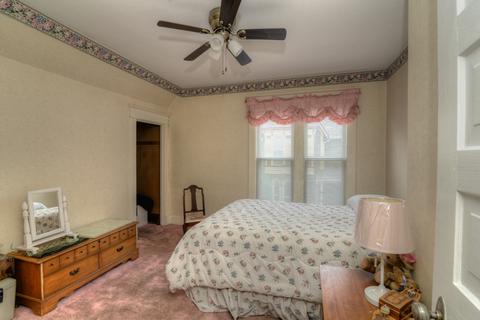 564 N Spring St, Elgin, IL 60120 photo 17