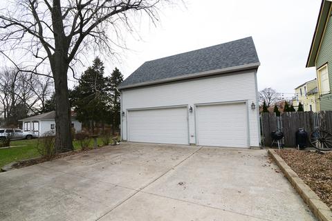 564 N Spring St, Elgin, IL 60120 photo 3