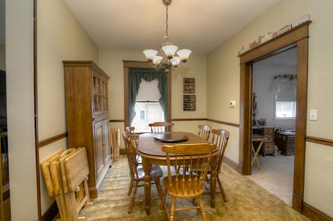 564 N Spring St, Elgin, IL 60120 photo 7