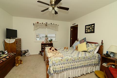 564 N Spring St, Elgin, IL 60120 photo 12