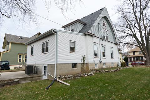 564 N Spring St, Elgin, IL 60120 photo 26