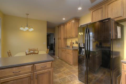 564 N Spring St, Elgin, IL 60120 photo 11