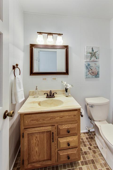 2269 Douglas Ave, Des Plaines, IL 60018 photo 16