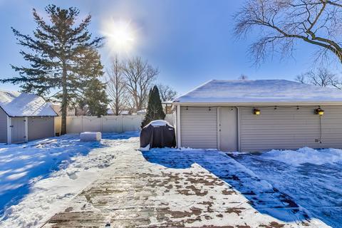 2269 Douglas Ave, Des Plaines, IL 60018 photo 26
