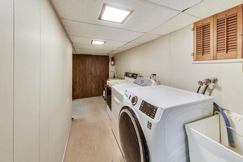 2269 Douglas Ave, Des Plaines, IL 60018 photo 22